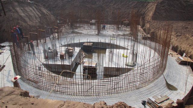 高塔造粒項目基礎工程完工，滑模工程開(kāi)始
